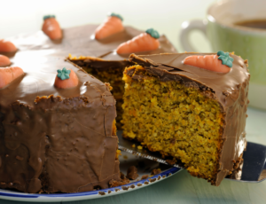 Bolo de Cenoura com Cobertura