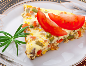 Omelete de Claras com Vegetais Coloridos